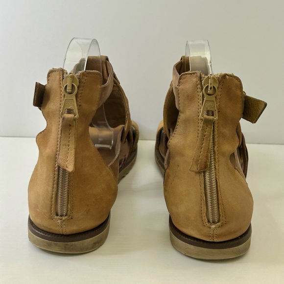 Miz Mooz Tessa Cognac Brown Leather Silver Stud Zip Back Gladiator Sandals Sz 9 - Picture 7 of 15